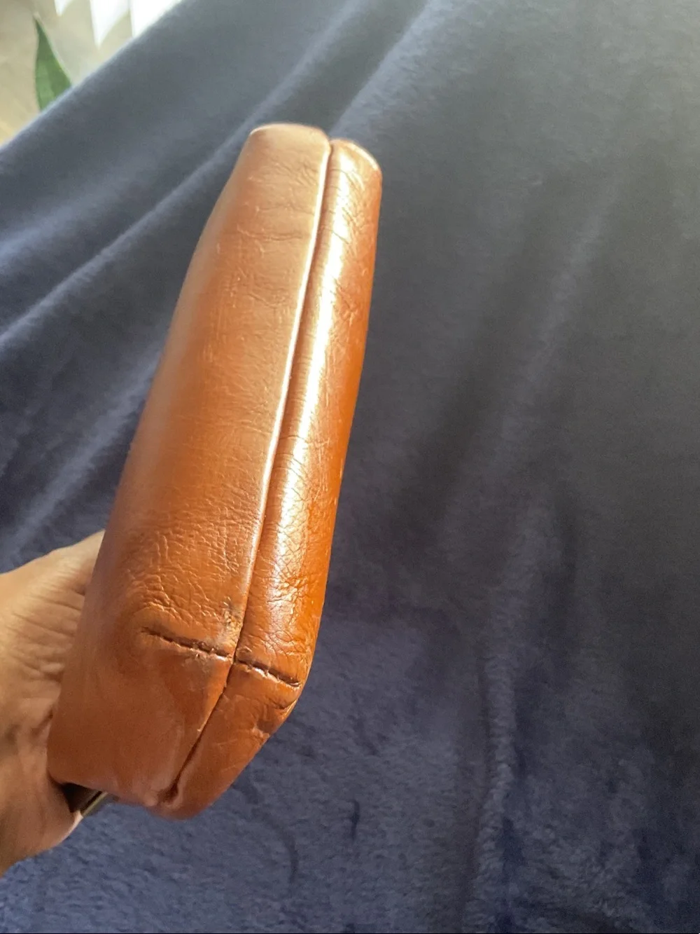 Classic Tan Leather Kiss-Lock Coin Purse